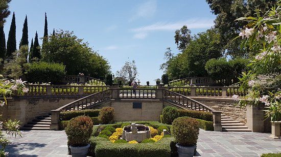 Greystone Mansion and Park